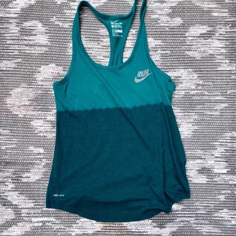 Nike T-shirt